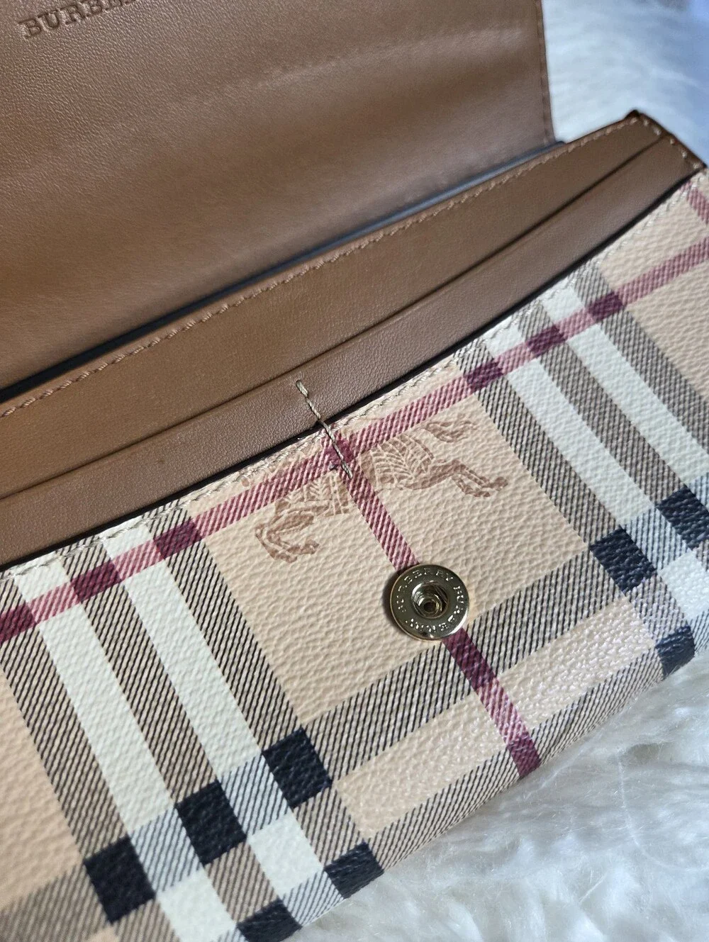 Burberry Haymarket Check Wallet EUC